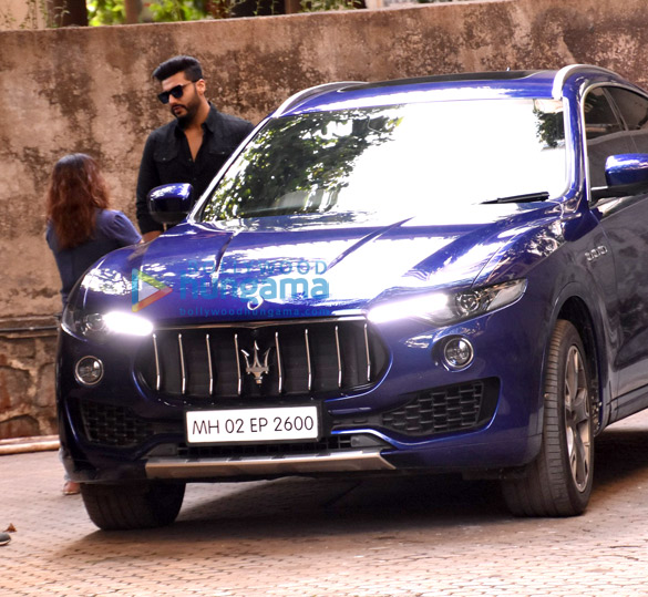 arjun kapoor spotted at sanjay leela bhansalis office 6