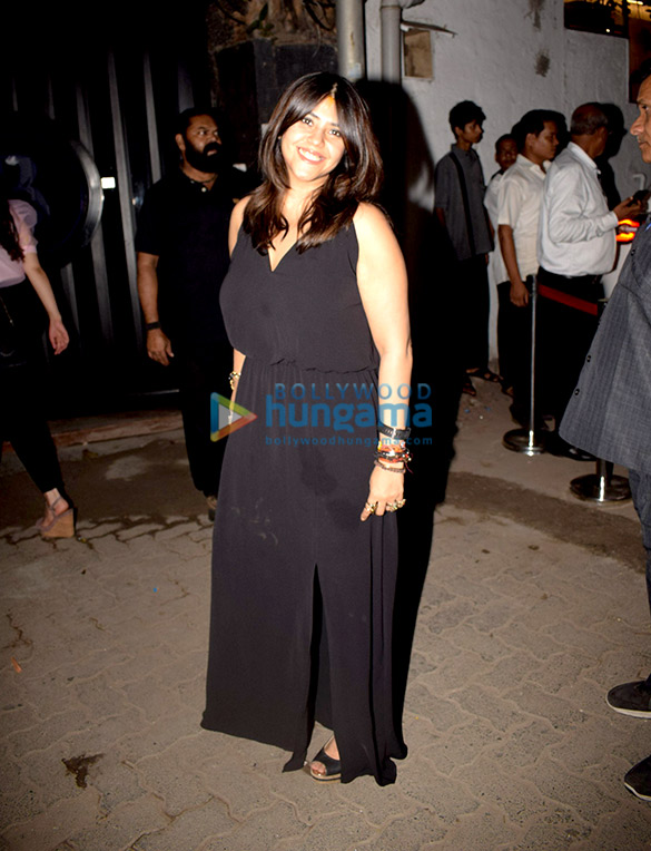 celebs grace mukesh chabbras birthday bash 22