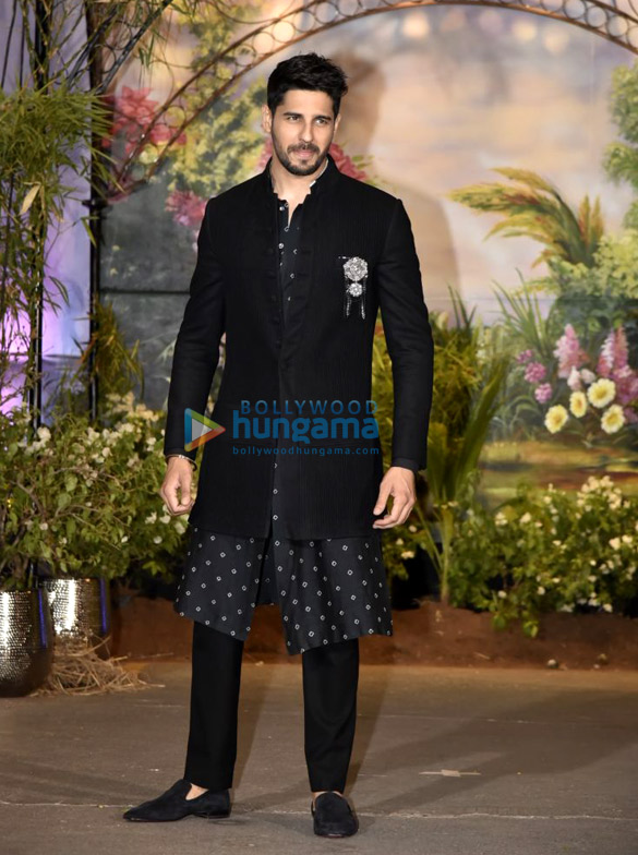 celebs grace sonam kapoor and anand ahujas wedding reception 24
