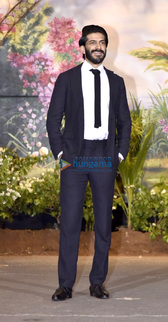 celebs grace sonam kapoor and anand ahujas wedding reception 9