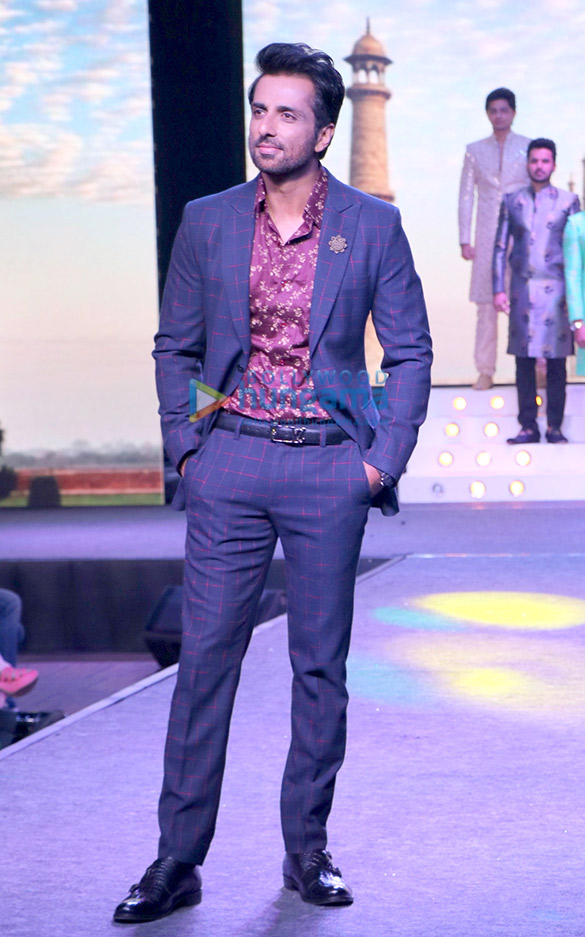 celebs grace the launch of ps design studio and silver momentz in bengaluru 5