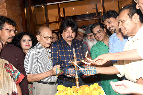 Celebs grace the unveiling of Sanjay Chhel’s first painting exhibition ‘Man & The Moon – My Abstract Journey’ at Jehangir Art Gallery