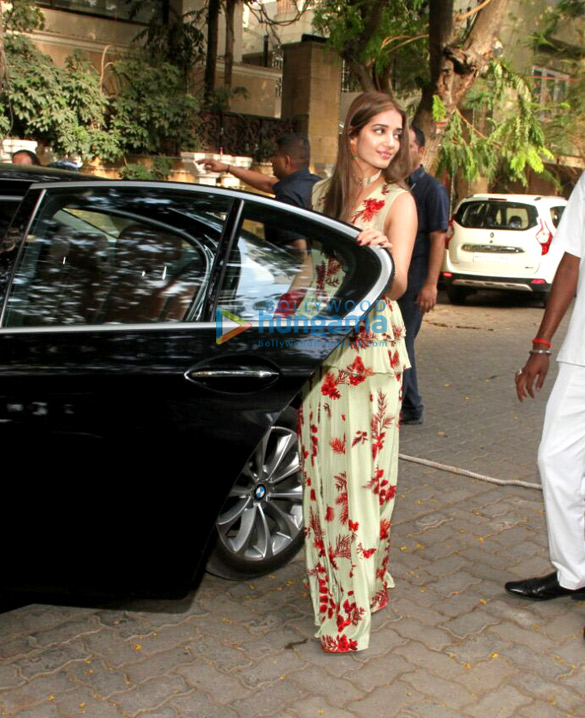 celebs snapped at sonam kapoors house 6