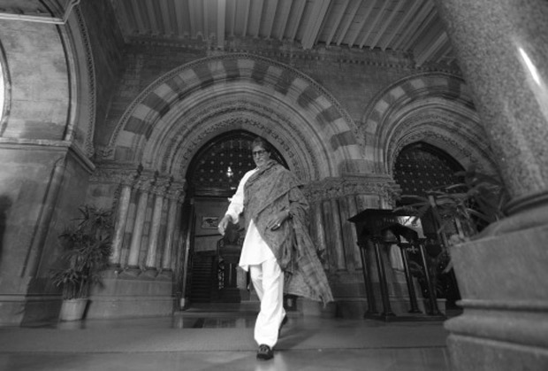 Check out: Legendary Amitabh Bachchan shoots at the iconic CSMT in Mumbai