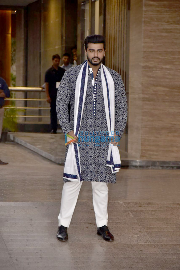 clebs snapped arriving for sonam kapoors mehendi at signature island in bkc 11 3