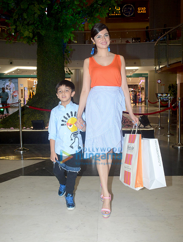 divya khosla kumar snapped with son to celebrate mothers day 5