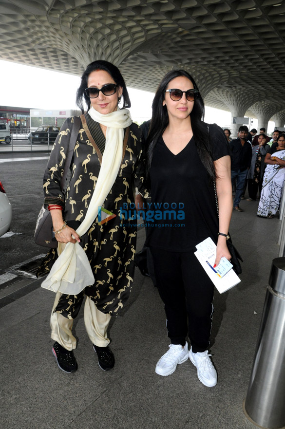 Hema Malini, Esha Deol, Shahid Kapoor and Sophie Choudry snapped at the airport Hema Malini, Esha Deol, Shahid Kapoor and Sophie Choudry snapped at the airport