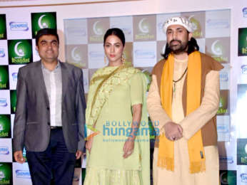 Hina Khan graces the launch of Shemaroo Entertainment's Islamic devotional app 'Ibaadat'