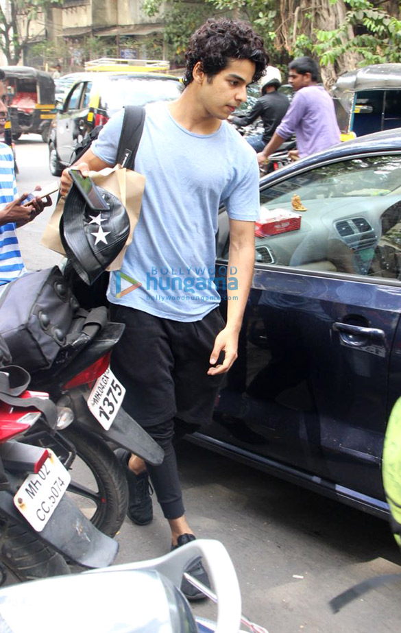 ishaan khatter snapped at kitchen garden 2