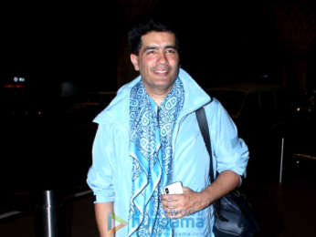 Kangana Ranaut, Suniel Shetty, Shruti Haasan, and Manish Malhotra snapped at the airport