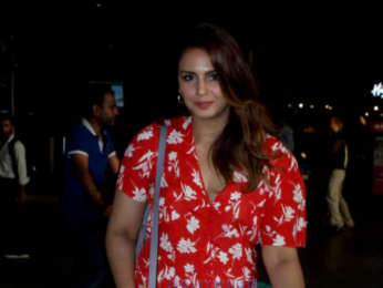 Karan Johar, Dharmendra and others snapped at the airport