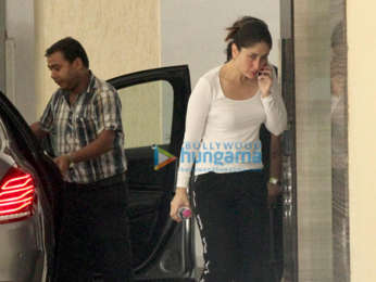 Kareena Kapoor Khan and Karisma Kapoor spotted at Babita Kapoor's home