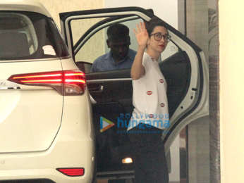 Kareena Kapoor Khan and Karisma Kapoor spotted at Babita Kapoor's home