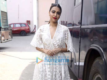 Kareena Kapoor Khan and Swara Bhaskar snapped at Mehboob Studios for Veere Di Wedding promotions