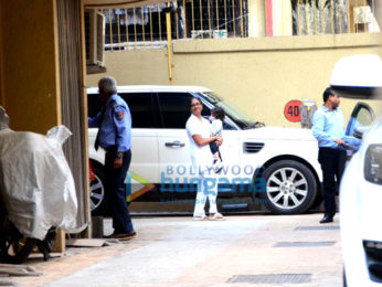 Kareena Kapoor Khan and Taimur Ali Khan snapped at Karisma Kapoor's house in Bandra