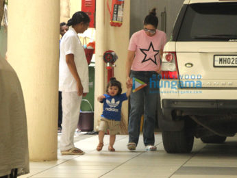 Kareena Kapoor Khan snapped with Taimur Ali Khan at her mother's residence