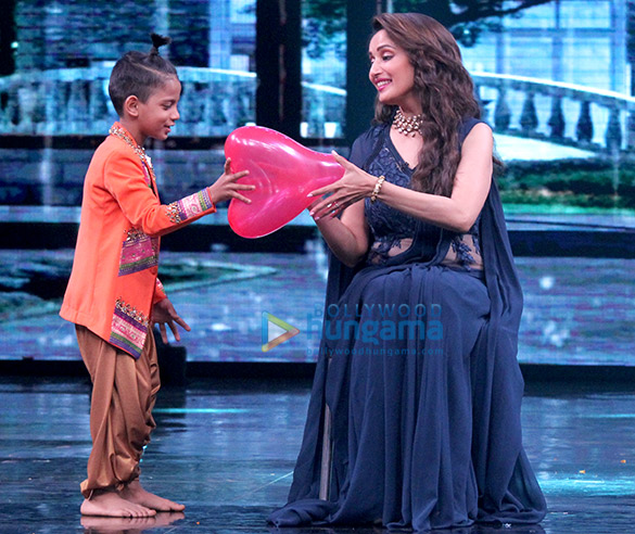 madhuri dixit snapped at high fever sets 6