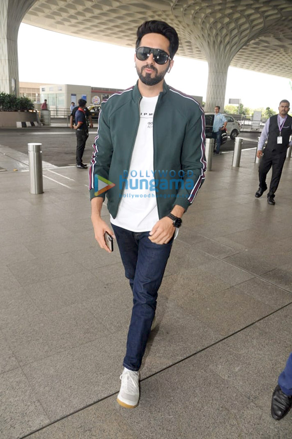 malaika ishita raj ayushmann and others snapped at the airport 3