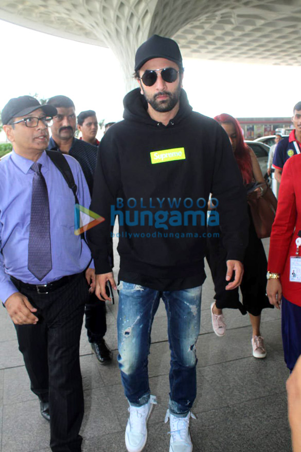 ranbir kapoor shahid kapoor urvashi rautela and others snapped at the airport 1