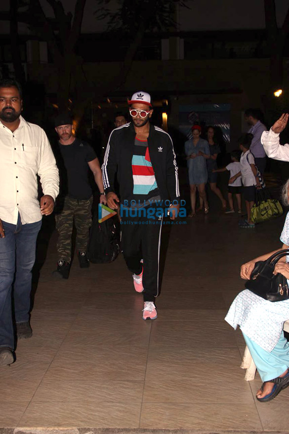 ranveer singh spotted at otters club in bandra 2 3