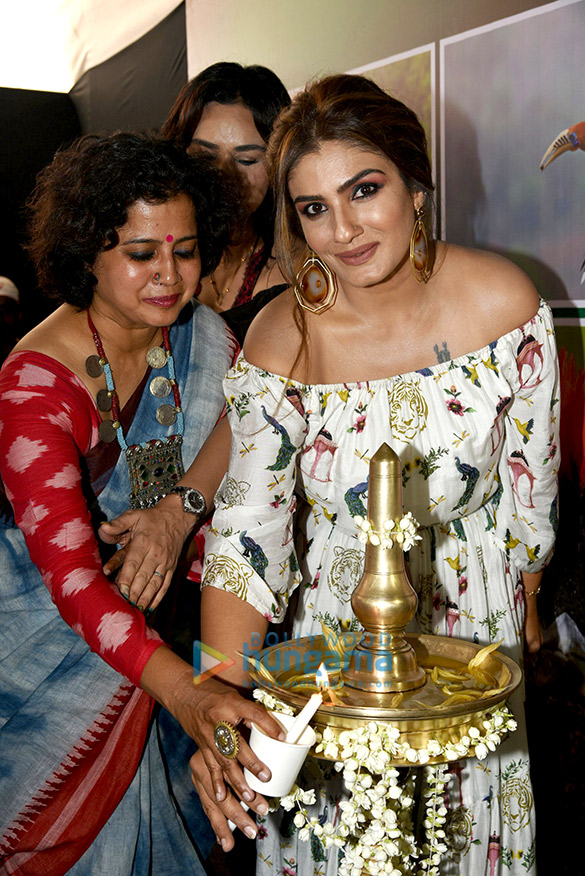 raveena tandon snapped at photo exhibition 3