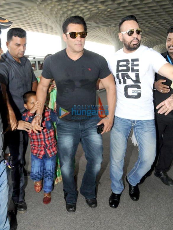 Salman Khan, Aishwarya Rai Bachchan, Jacqueline Fernandez and others snapped at the airport