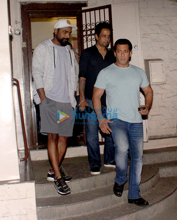 Salman Khan and Remo D’Souza snapped at Ramesh Taurani’s house