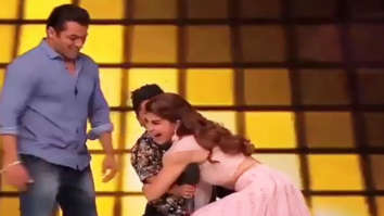 Salman Khan and Jacqueline Fernandez TROLLED for forcing a child to hug without his consent