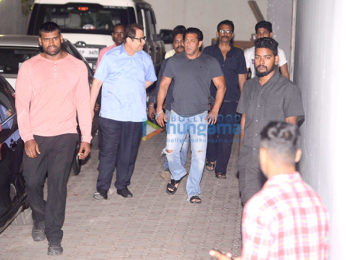 Salman Khan snapped at tips office