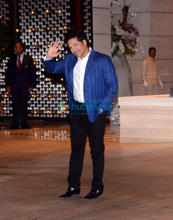 shah rukh khan aamir khan and others grace anand piramal and isha ambanis engagement party 3