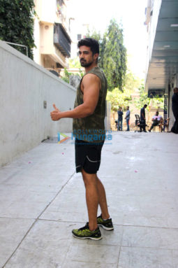 Shahid Kapoor, Rhea Chakraborty and others spotted at gym