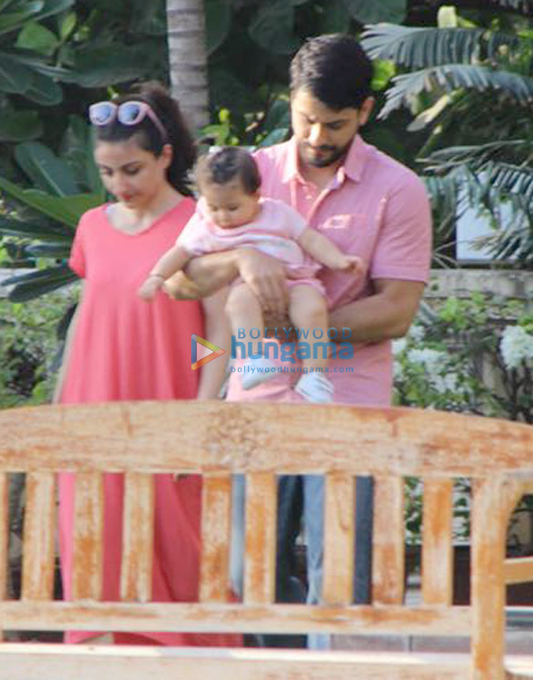 soha ali khan and kunal khemu at amrita aroras house 3