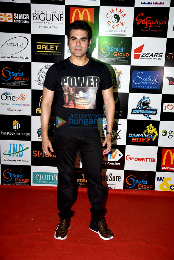 sohail khan arbaaz khan and others grace the finals of the box bowl out xeries 8