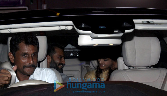 sonam kapoor ahuja anand ahuja janhvi kapoor and boney kapoor snapped at the airport 6