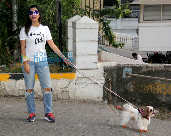 sophie choudry snapped at pali hill in bandra 1