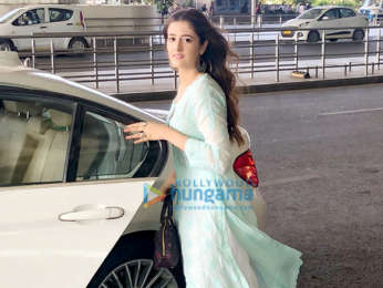 Salman Khan, Jacqueline Fernandez, Sunny Leone and others snapped at the airport