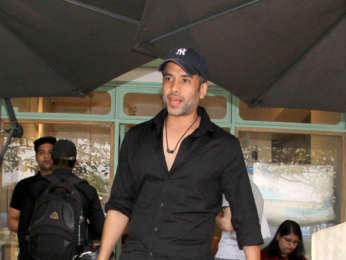 Tusshar Kapoor snapped with friends at The Kitchen Garden in Bandra
