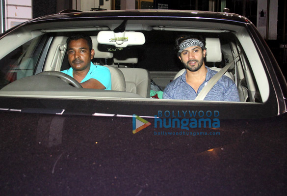 varun dhawan snapped at the gym 1 3