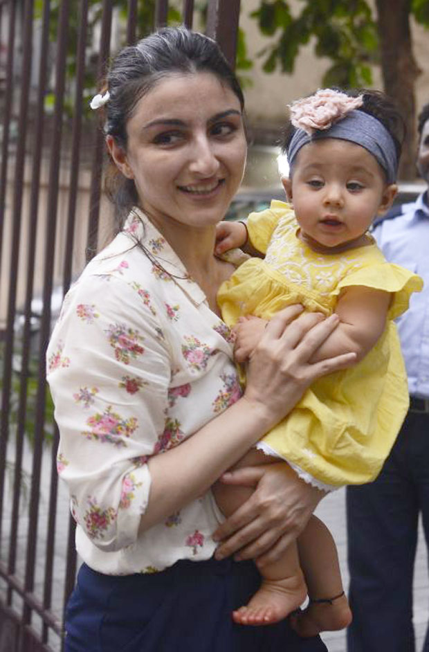 A little curious, a lot chirpy: Soha Ali Khan’s Inaaya is just like her big bro Taimur in front of paparazzi (see pictures)