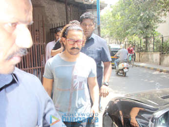 Aamir Khan spotted at Shankar Mahadevan's studio in Bandra
