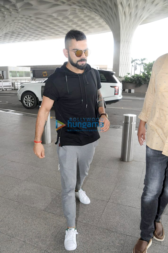 anushka sharma snapped dropping virat kohli at the mumbai airport 5