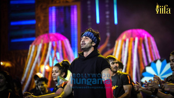 arjun kapoor kriti sanon and others snapped at iifa 2018 rehearsals 6