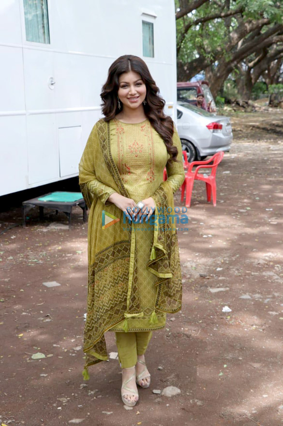 ayesha takia azmi snapped on location for a photoshoot at aarey colony 6