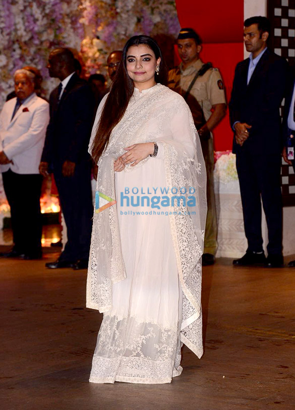 celebs grace akash ambani and shloka mehtas engagement party 4