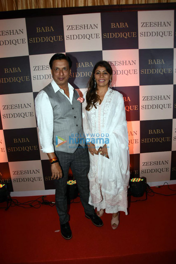 celebs grace baba siddiques iftar party 3