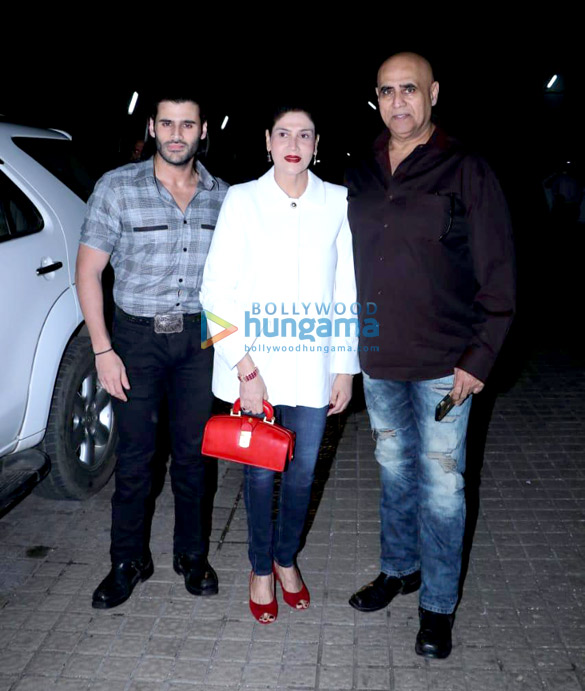 celebs grace the special screening of race 3 9