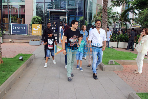 emraan hashmi spotted at bkc with family 6
