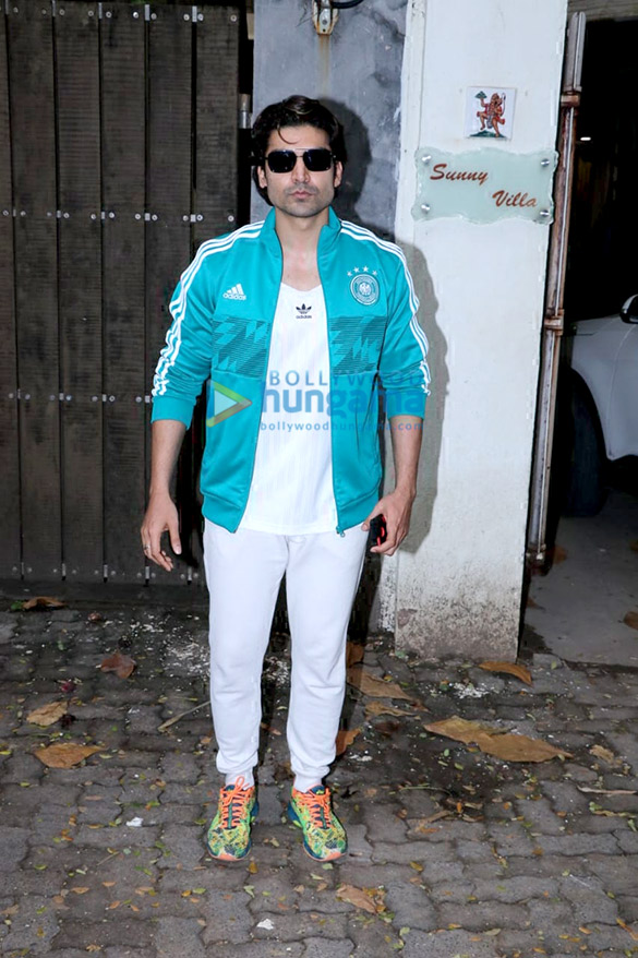 gurmeet choudhary spotted at suny super sound in juhu 5