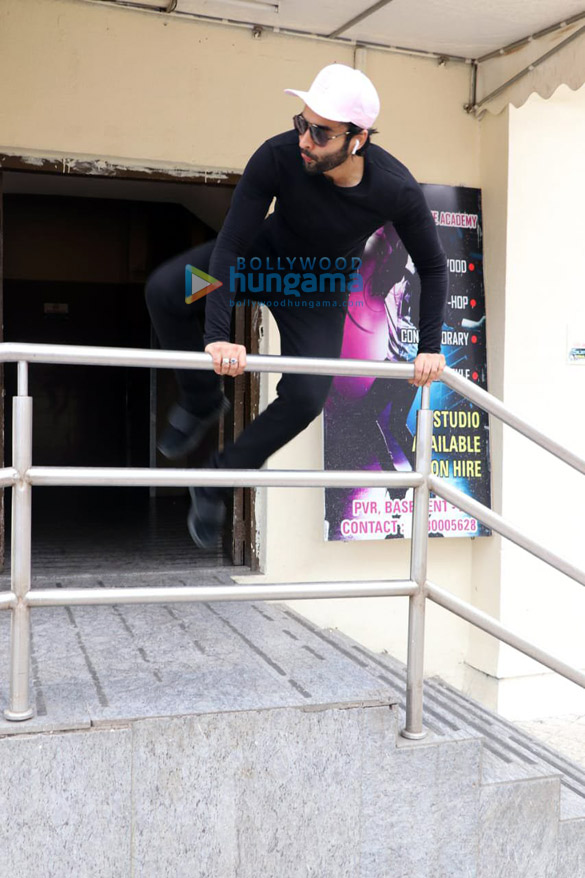 jackky bhagnani spotted at pvr juhu 4