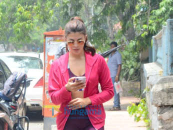 Jacqueline Fernandez snapped in Bandra